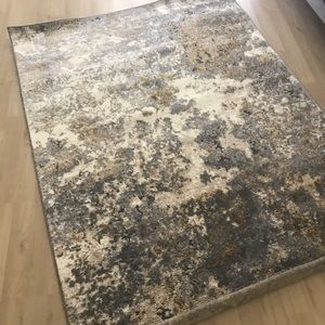 NWOT new silver gold gray Persian area rug 5x7